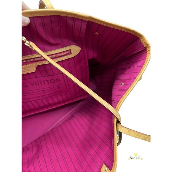 COPY - Louis Vuitton Neverfull MM with Pouch Limited Edition World tour - Picture 12 of 12